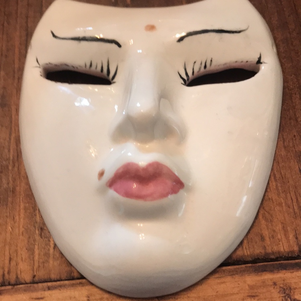 Ceramic face - Picture 2 of 5
